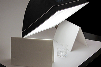 デジカメ用ライトRIFA（リファー）-F40×40cmを使ったグラスの撮影のセッティング例１